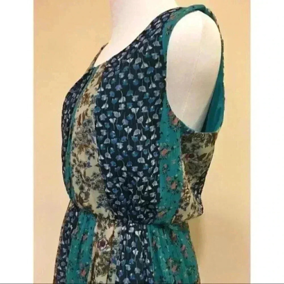 By And By Dress Size Medium Floral Mixed Media - Picture 6 of 9